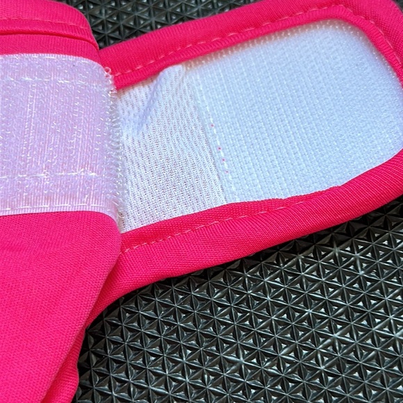 Reusable Dog diaper in size extra small: 1 bright pink - Picture 7 of 11